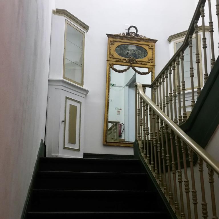 Arty Hostel Lissabon Buitenkant foto